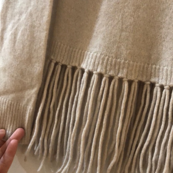 EUC ThePerfext Greenpoint fringe sweater - Picture 5 of 7